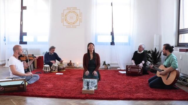 Teyata Om Bekandze - Heidelberg Kirtan Project смотреть онлайн