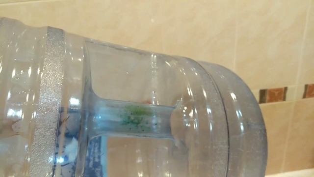 Как почистить бутыль внутри и отмыть от зелени смотреть онлайн