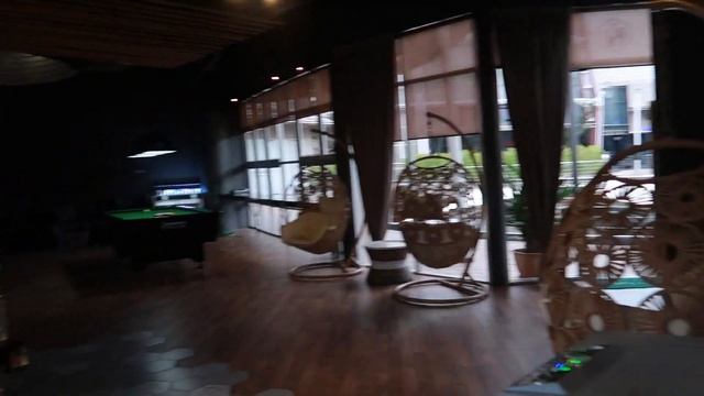 Thai Passport Office and The Roof Top Bar at Pattaya Avenue Mall смотреть онлайн