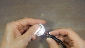 Крутая, универсальная самоделка для проверки светодиодов в лампочке.