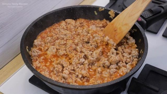 Simple and quick recipe, Pita bread with minced meat and cheese will delight whole family смотреть онлайн