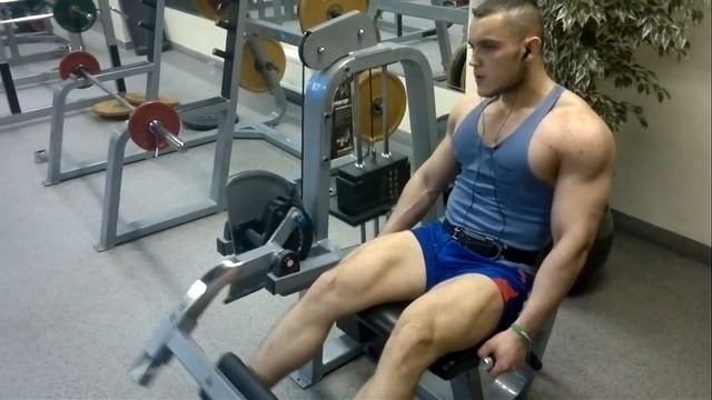 Темур Рабехов. квадрицепсы. смотреть онлайн
