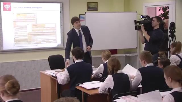 Открытый урок главы Рособрнадзора: "Что такое ЕГЭ? Как к нему подготовиться?" смотреть онлайн