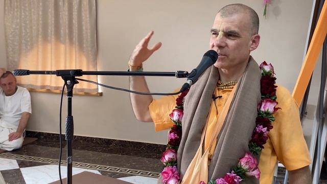 Как стать инструментом в руках Бога. Таганрог БГ 11.33 | Бхакти Расаяна Сагар Свами смотреть онлайн