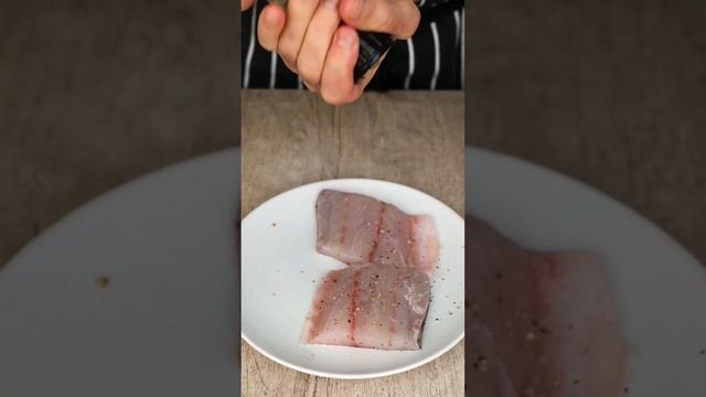 Морской окунь с соусом beurre blanc и пюре из пастернака смотреть онлайн