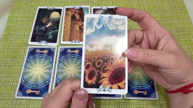 #тарорасклад#предсказаниенабудущее Что самое важное на сегодня для тебя! Твое будущее здесь смотреть онлайн