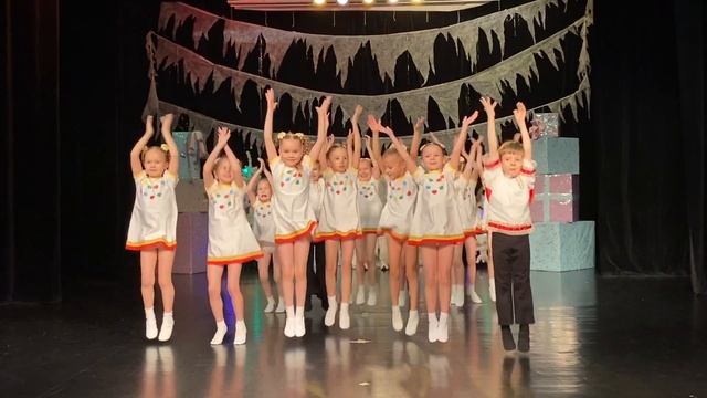 Новогодние приметы. Марафон ТикТакШОУ 03.01.22 смотреть онлайн