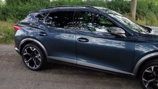 CUPRA Formentor V2 1.5 TSI Walk Round смотреть онлайн