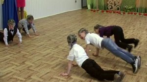 Утренник 8 Марта в детском саду | Танец мальчиков для мам  [Студия Отражение - Videoreflex]