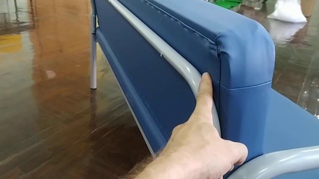 Обзор. Школьный диван для холлов на металлической раме. смотреть онлайн