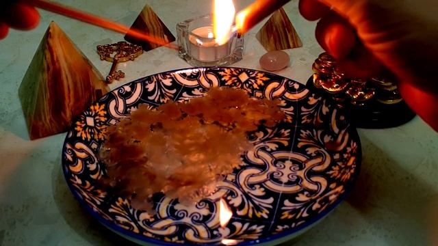 СВЕЧА О ВАЖНОМ И ГЛАВНОМ ДЛЯ ВАС. Гадание на воске. смотреть онлайн