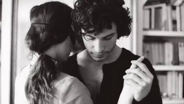 Yann Tiersen - Sur le fil piano смотреть онлайн