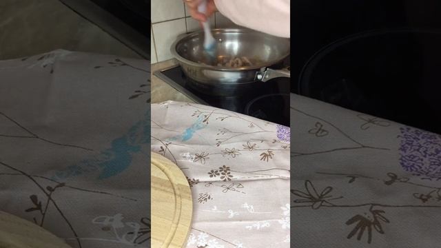 ПАСТА С МОРЕПРОДУКТАМИ В СЛИВОЧНОМ СОУСЕ. ВКУСНО И БЫСТРО смотреть онлайн