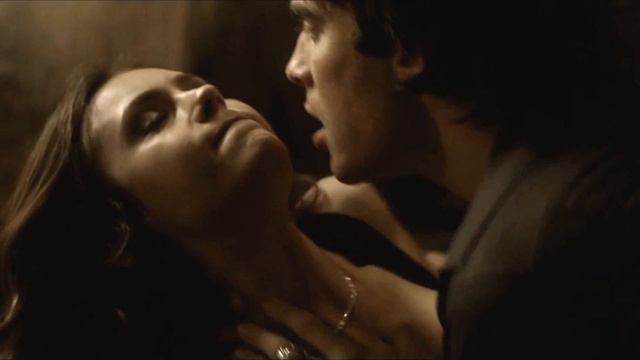 Multifemale | Take a Hint смотреть онлайн