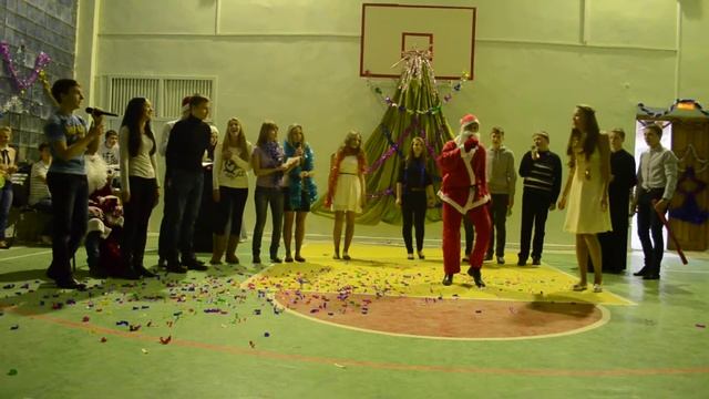 Новогодний хоровод :) смотреть онлайн