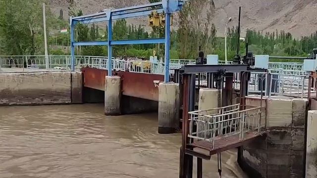 СРОЧНО! О ЧЕМ ДОГОВОРИЛИСЬ ТАДЖИКИСТАН И КЫРГЫЗСТАН? смотреть онлайн