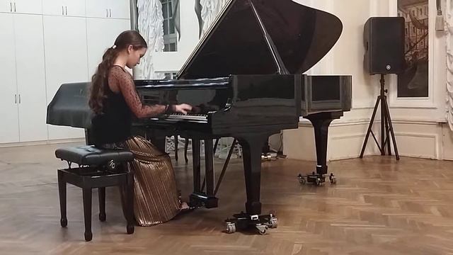 К. Черни. Этюд. ор. 740, # 4. B—dur. Исполняет Гервидз Варвара. смотреть онлайн