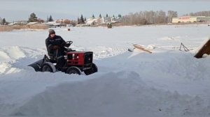 Уборка снега на мини тракторе, пробуем убрать снег.