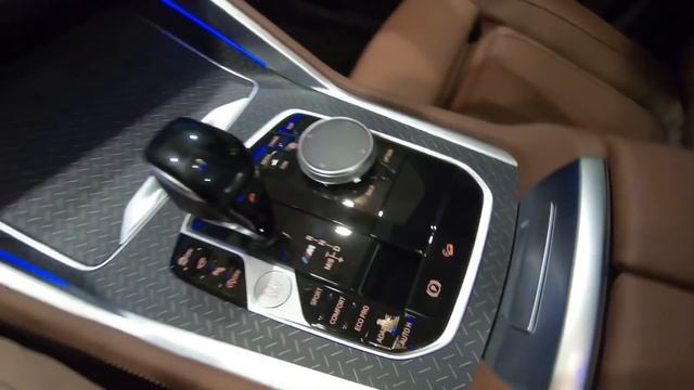 ?? Презентация BMW X6 G06 M50d Manhattan Green