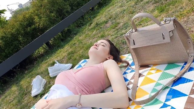 [Sub] WE FINALLY WENT OUTSIDE! Han River Vlog~ (International Couple) смотреть онлайн