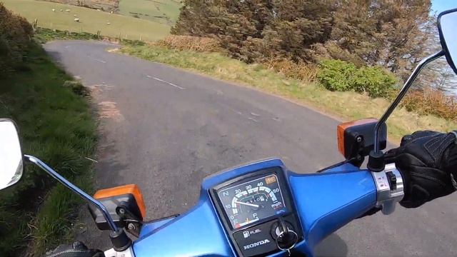 Honda 90 trip around North Antrim. смотреть онлайн