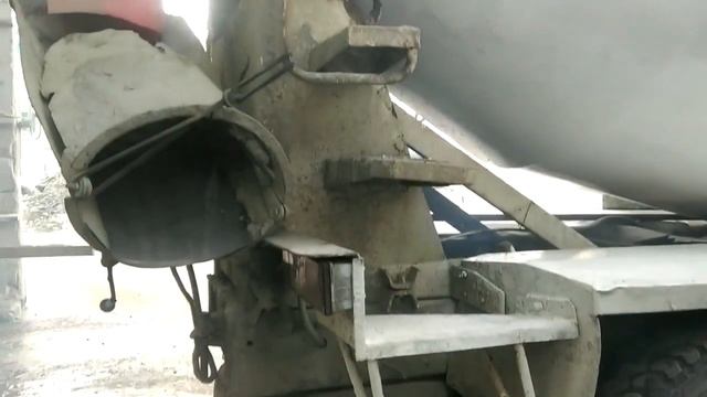 Видео обзор миксера Howo ZZ5257 смотреть онлайн