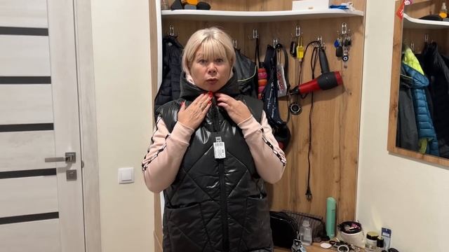 НАШЛА СЕБЕ РАБОТУ СЕГОДНЯ ПЕРВЫЙ ДЕНЬ / АРИНА БЕЛАЯ смотреть онлайн