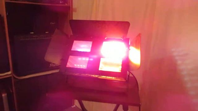 IMG Stage Line LE-504 4-х ламповый прожектор заливного света смотреть онлайн