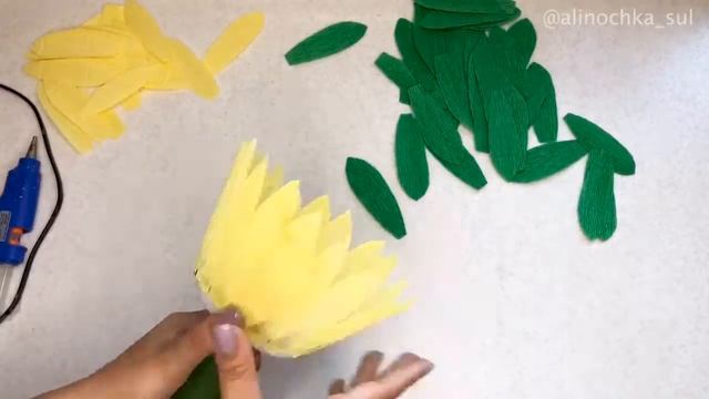 ПОДСОЛНУХ ИЗ БУМАГИ // СВОИМИ РУКАМИ смотреть онлайн