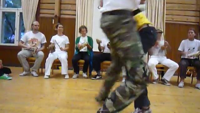 Cipó (GCANG Finlândia) e Mercúrio (Grupo de Capoeira Angola Chamada de Mandinga) смотреть онлайн