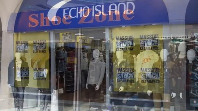 Chesterfield Pavements Shopping Centre смотреть онлайн