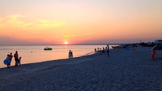 Закат на море. Южная коса, п. Мирный, Западный Крым. смотреть онлайн