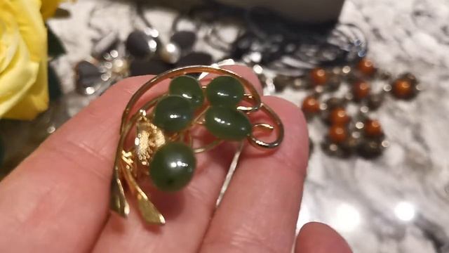 НАХОДКИ ИЗ БАНКИ С БИЖУТЕРИЕЙ #VINTAGEJEWELRY смотреть онлайн