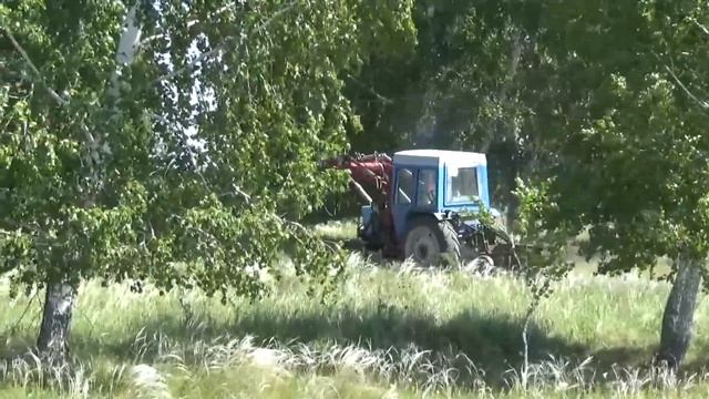 Едем за чернозёмом, Т-40 пашем, грузим, возим, разгрузка руками? Почему? смотреть онлайн