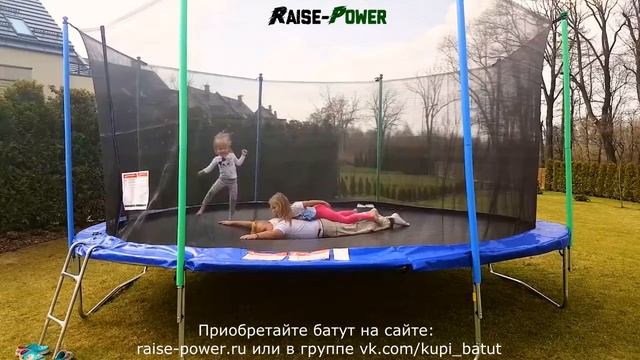 Батут с сеткой на дачу - подарите яркие впечатления себе своим детям. смотреть онлайн