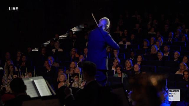 David Garrett - J.S. Bach: Partita For Violin Solo No.2 In D Minor, BWV 1004 - 3. Sarabande смотреть онлайн