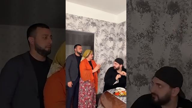 Маменькин сыночек Мурад она идет за тобой @юмор @дагестан. смотреть онлайн