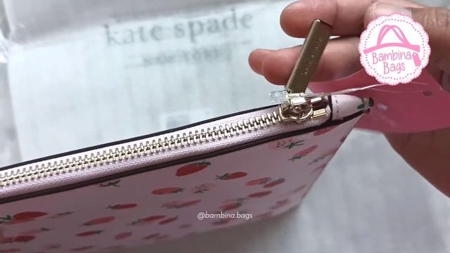 Kate Spade Staci Strawberries Universal Laptop Sleeve смотреть онлайн