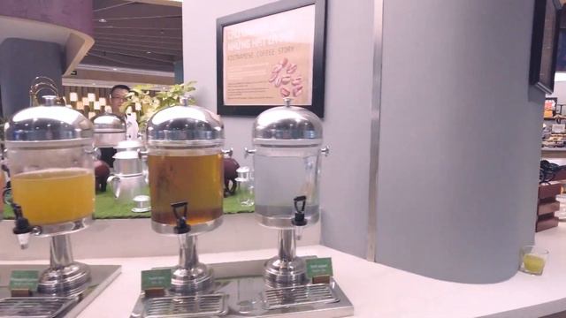 【ベトナム フーコック島】廃墟の中を探索⁉ 穴場ホテルビュッフェに舌鼓！発展途上な秘境【女子旅】 смотреть онлайн