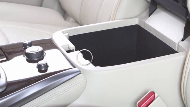 2015 Infiniti QX60 HEV - USB/iPod® Interface смотреть онлайн