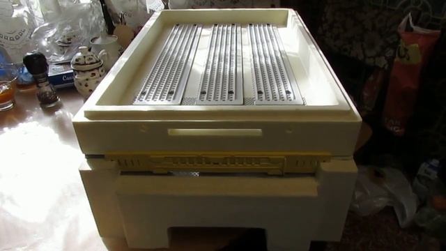 3 мая 2022 года, получил заказ с фирмы Bienenhaus - 8 рамочный улей , комплект № 39