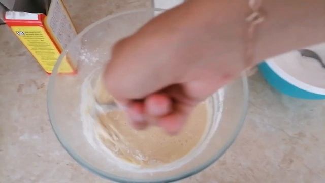 Пышные оладьи на молоке смотреть онлайн