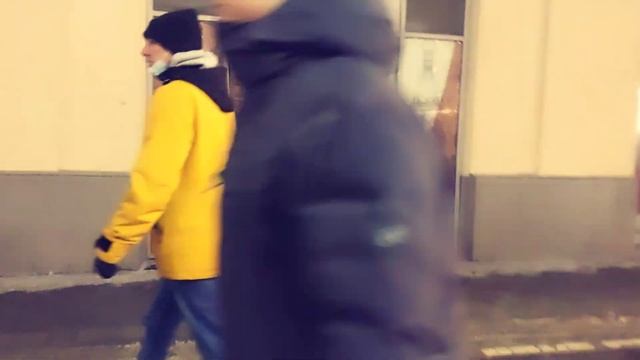 4К | Москва новогодняя. Вечерняя прогулка. ул. Никольская, часть 2. Выход на Красную площадь. смотреть онлайн
