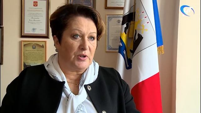 С начала июня трое маленьких детей получили серьезные травмы, выпав из окон смотреть онлайн