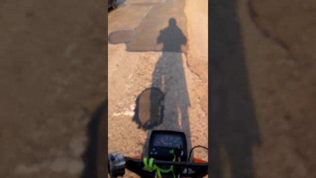 покатушки на мопеде Рига 22 с двигателем в50 49.9 куб смотреть онлайн