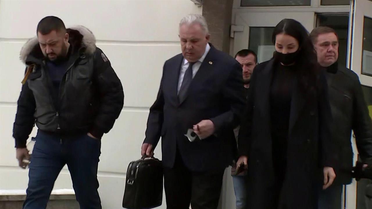 К пяти годам условно и штрафу приговорен экс-глава Хабаровского края Виктор Ишаев смотреть онлайн