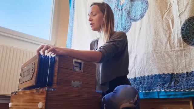 Hare Krishna Mantra - Jaya Yoga смотреть онлайн