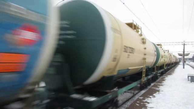 Электровоз ВЛ80С-1340 с грузовым поездом смотреть онлайн