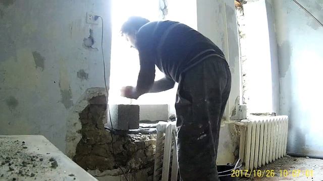 Ремонт. Старый дом. часть 2. Уменьшаем оконные проемы. смотреть онлайн