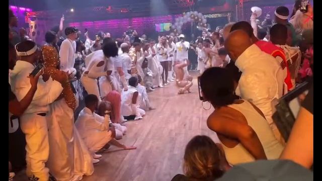 Honey Balenciaga GRAND MARCH Juicy Ball 11.18.23 vogue performance #vogue #dance #voguing #explore смотреть онлайн